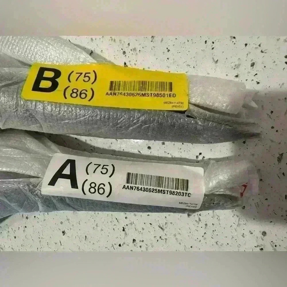 LG NWT TV Stands Complete Base Stand Pedestal Legs Set for LG - Picture 2 of 7